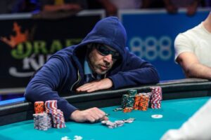 Poker Kingbet86 đổi thưởng: Kịch tính trên từng nước đi 9 vị trí cuối bàn poker